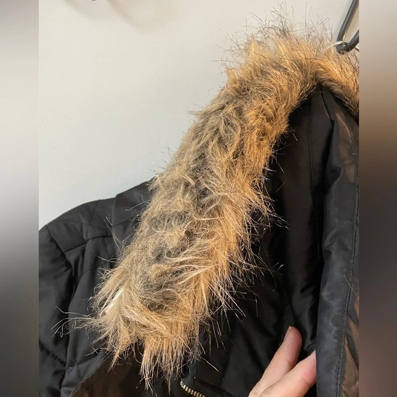 Kenneth Cole New York, warm winter black quilted down-filled jacket, medium EUC - Picture 3 of 7